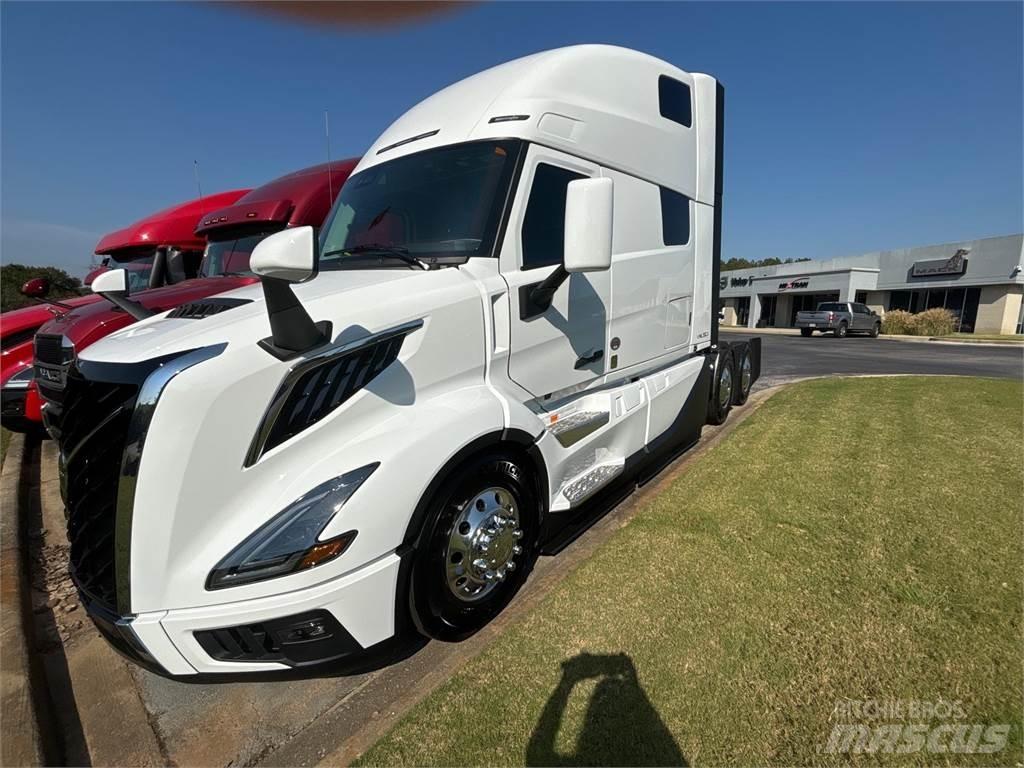Volvo VNL64T860 牵引车