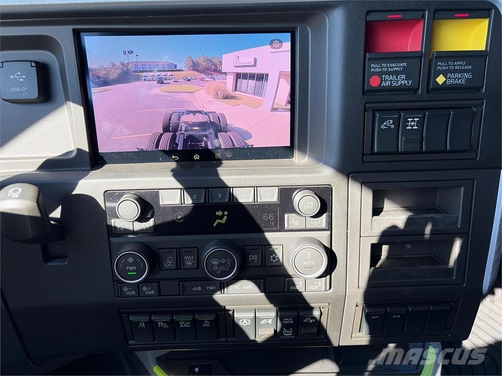 Volvo VNL64T860 牵引车