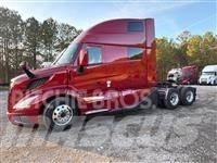 Volvo VNL64T860 牵引车