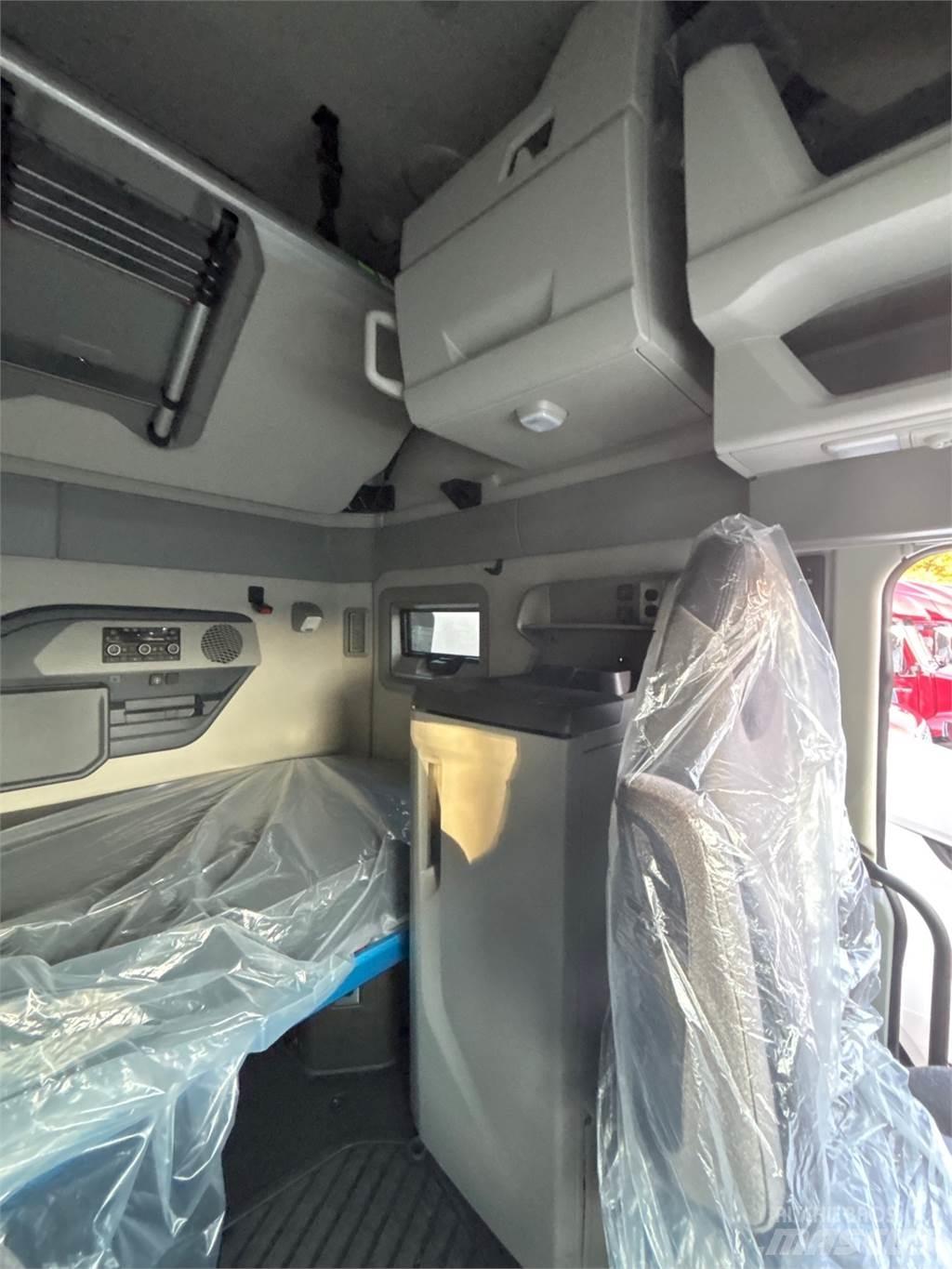 Volvo VNL64T860 牵引车