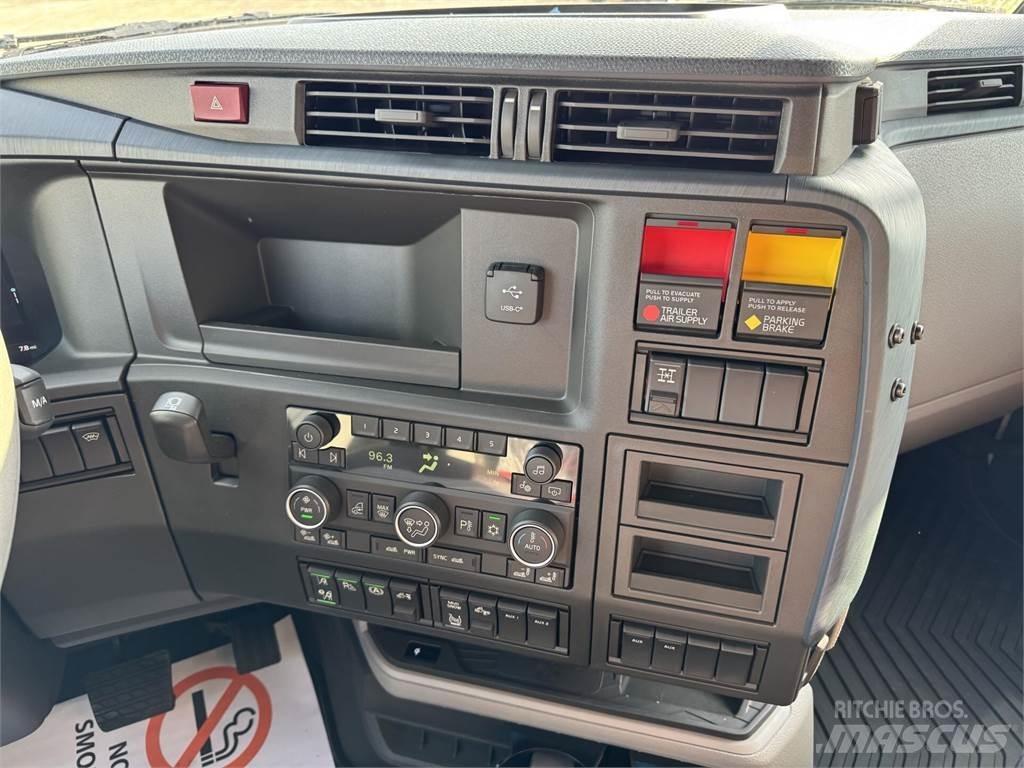 Volvo VNL64T860 牵引车