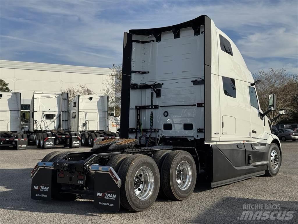Volvo VNL64T860 牵引车