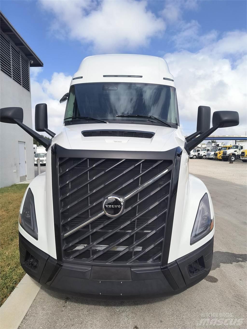 Volvo VNL64T860 牵引车