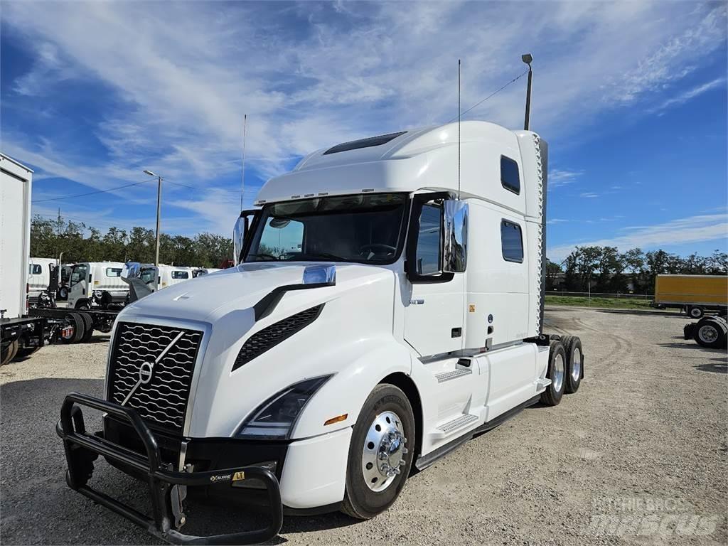 Volvo VNL64T860 牵引车