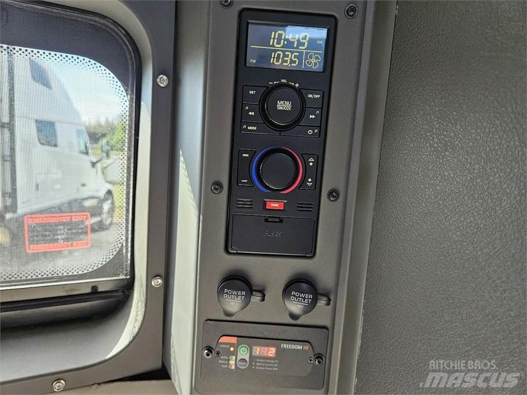Volvo VNL64T860 牵引车