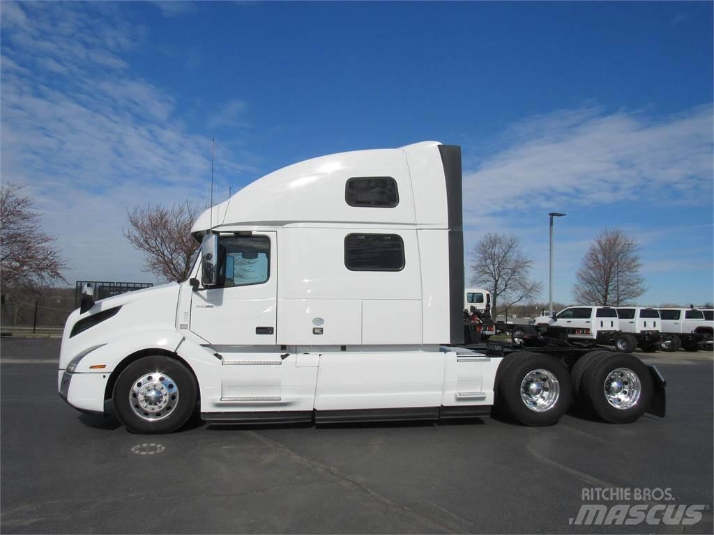 Volvo VNL64T860 牵引车
