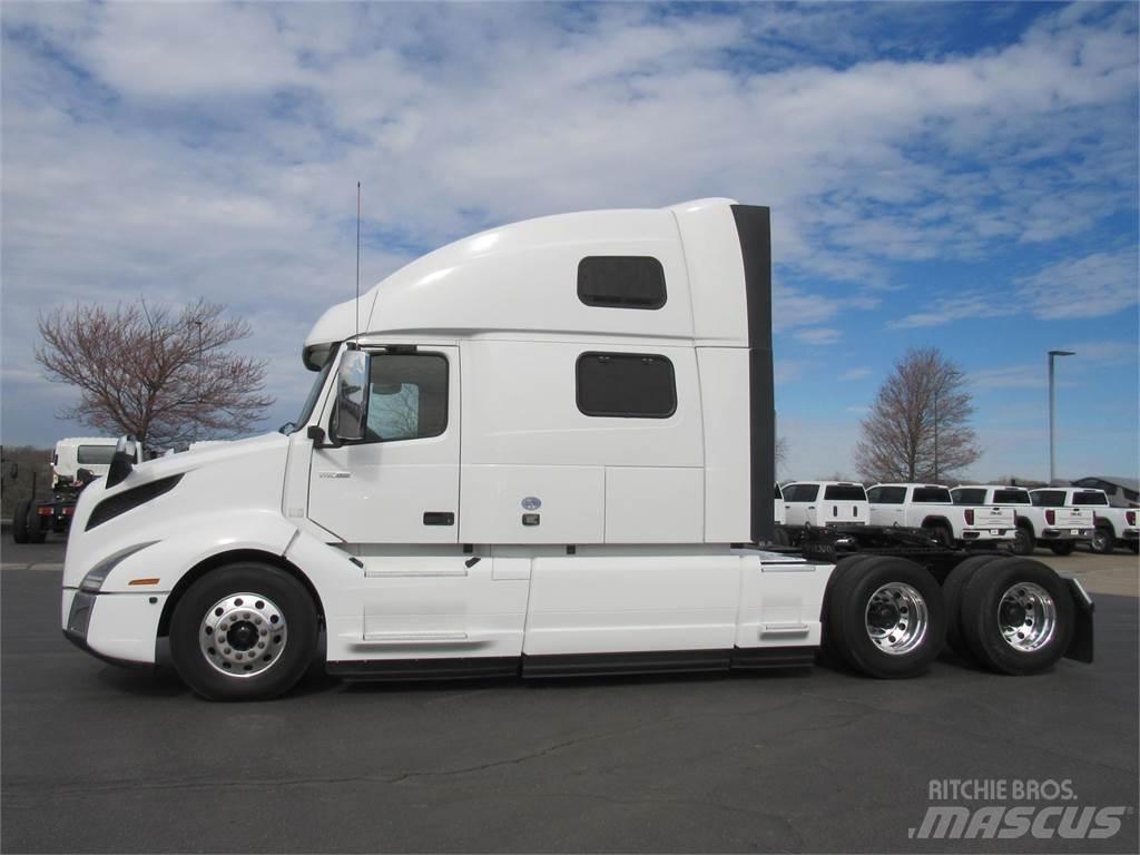 Volvo VNL64T860 牵引车