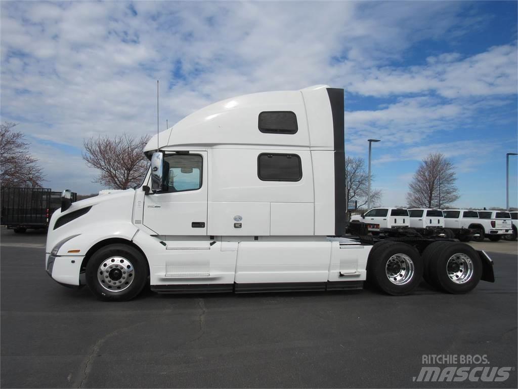Volvo VNL64T860 牵引车