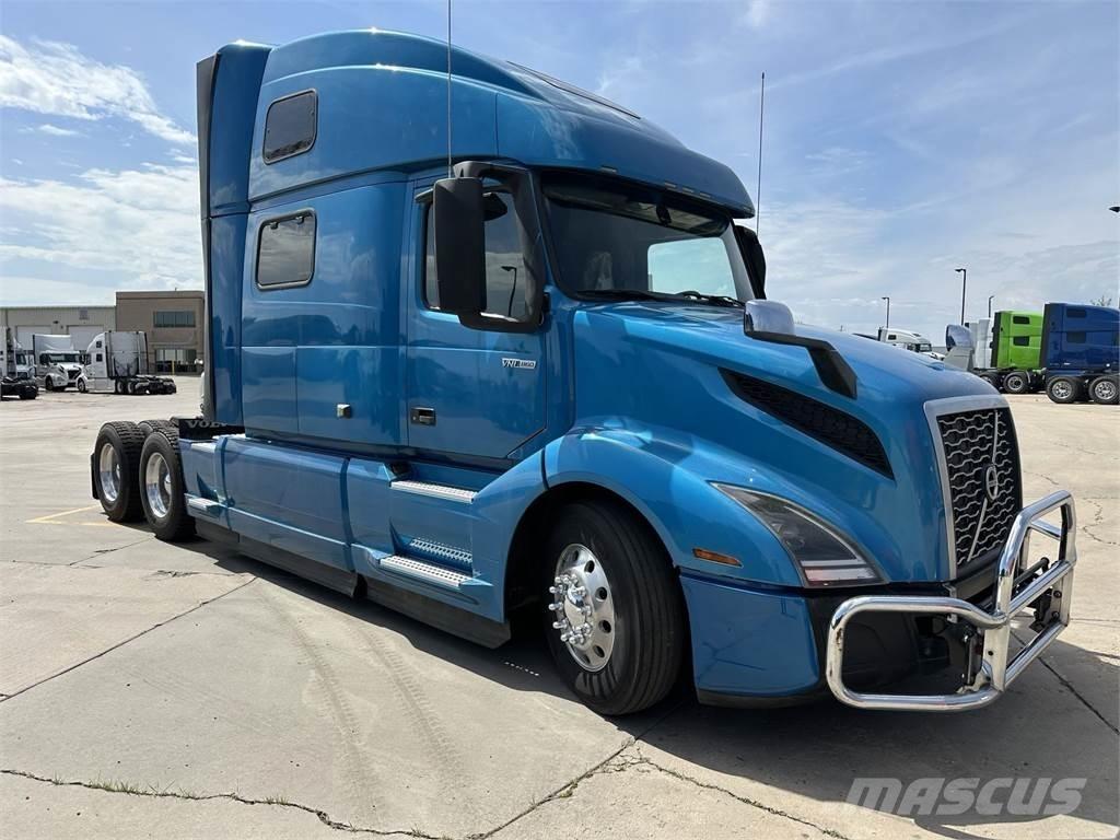 Volvo VNL64T860 牵引车