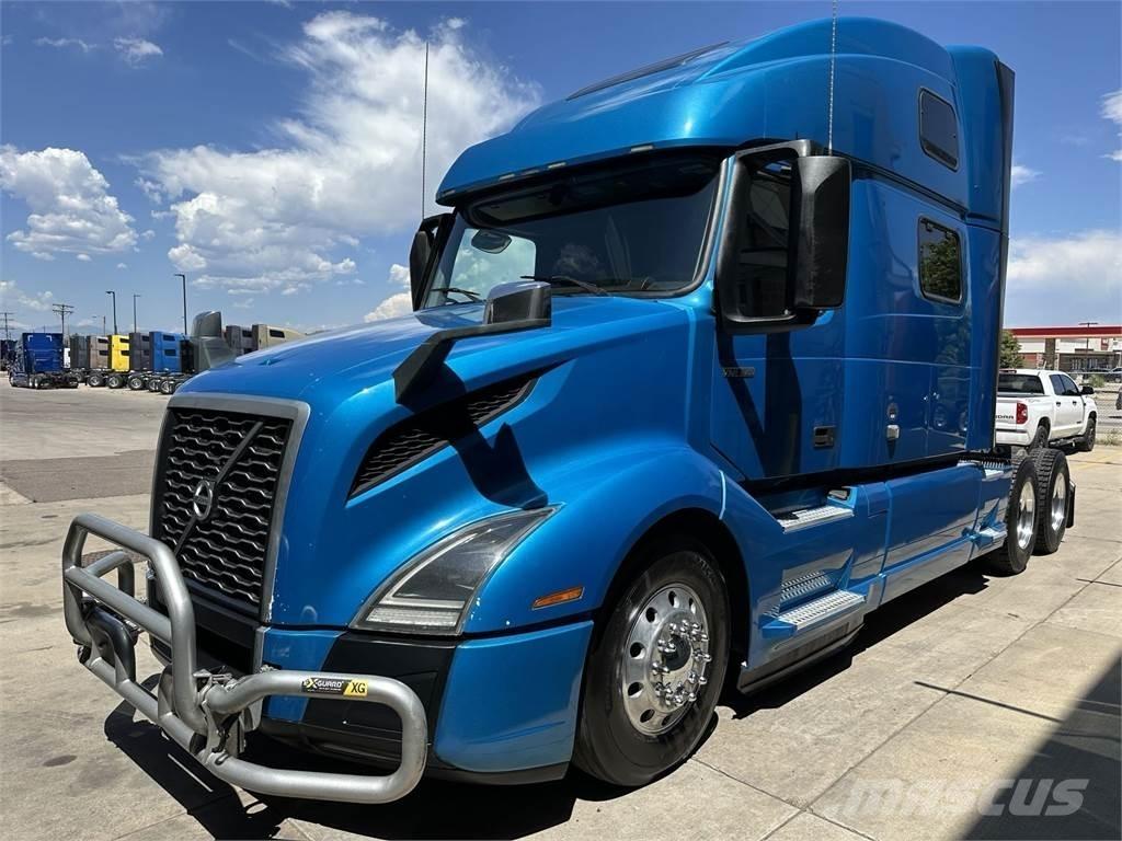Volvo VNL64T860 牵引车