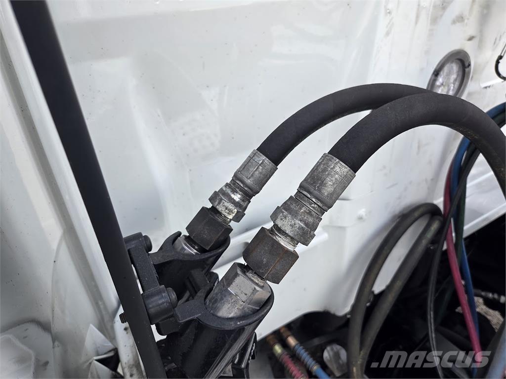 Volvo VNL64T860 牵引车
