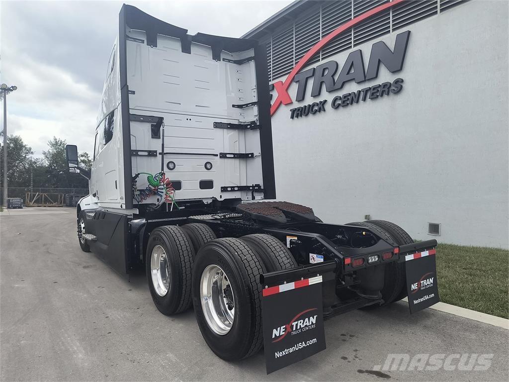 Volvo VNL64T860 牵引车