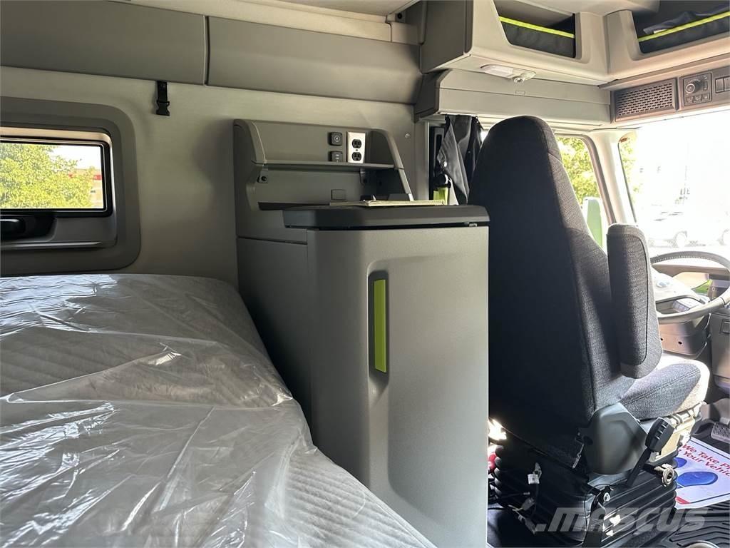 Volvo VNL64T860 牵引车