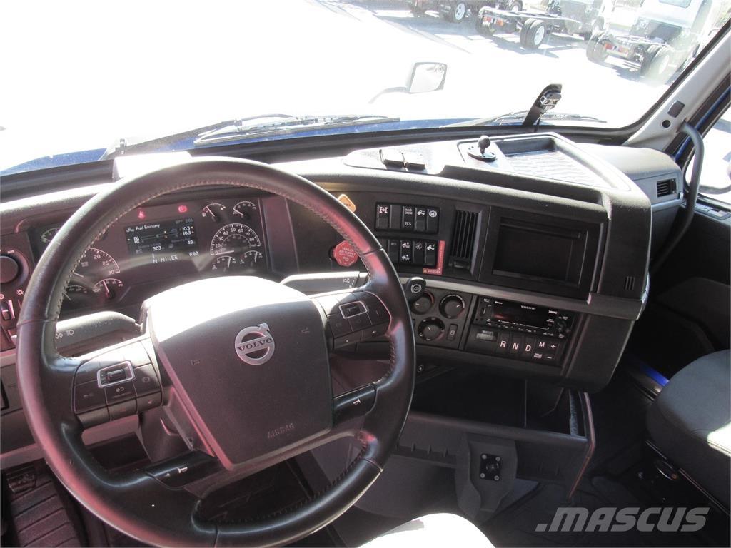 Volvo VNL860 牵引车