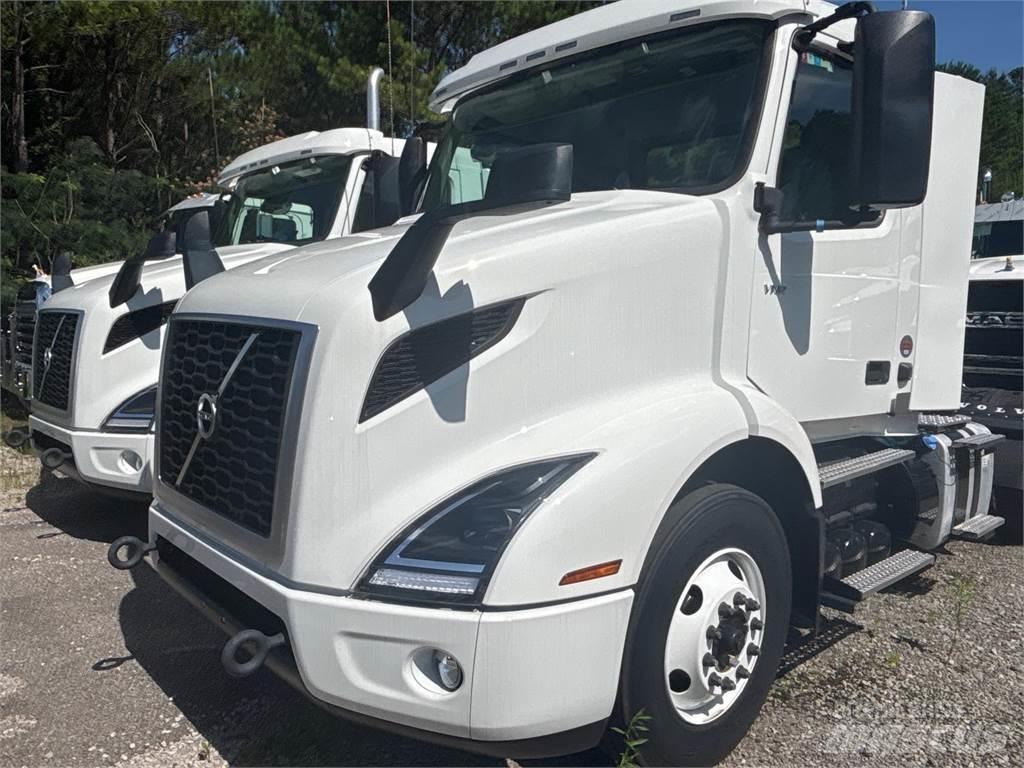 Volvo VNR42T300 牵引车