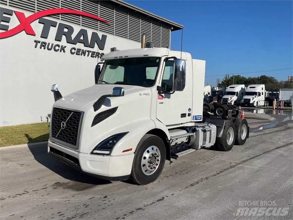 Volvo VNR64T 牵引车