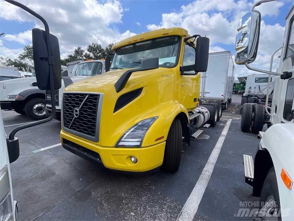 Volvo VNR64T300 牵引车