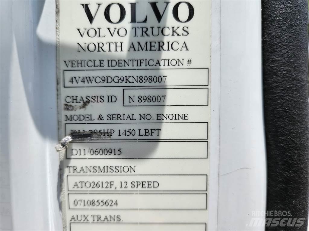 Volvo VNR64T300 牵引车