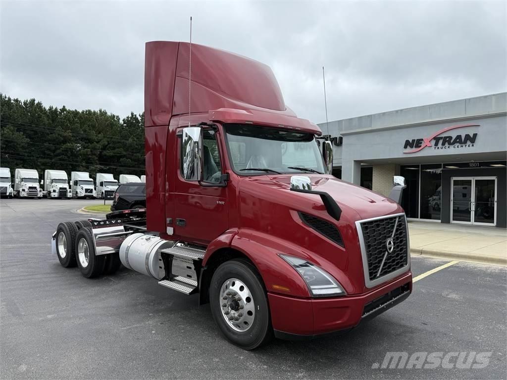 Volvo VNR64T300 牵引车