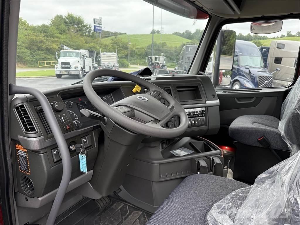 Volvo VNR64T300 牵引车