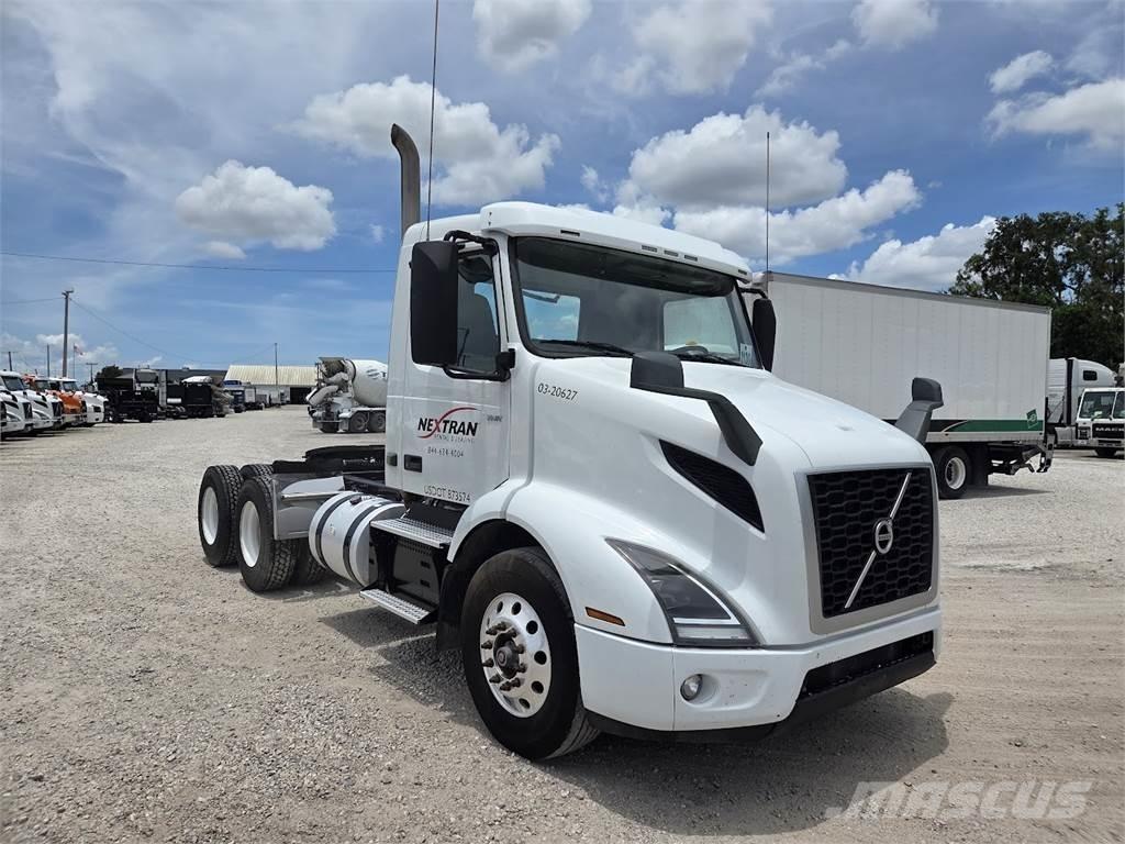 Volvo VNR64T300 牵引车