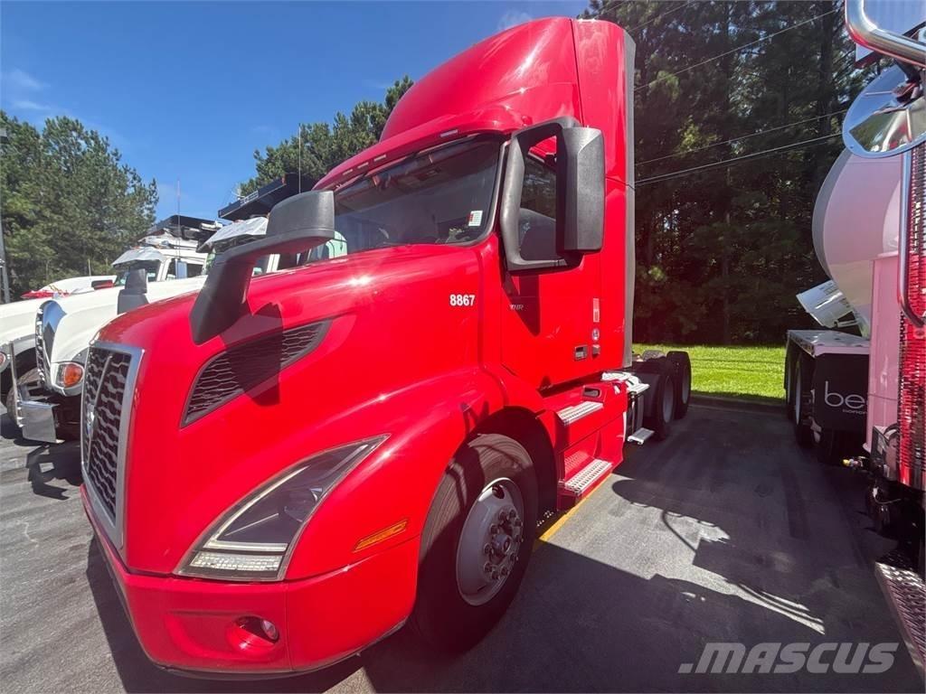 Volvo VNR64T300 牵引车