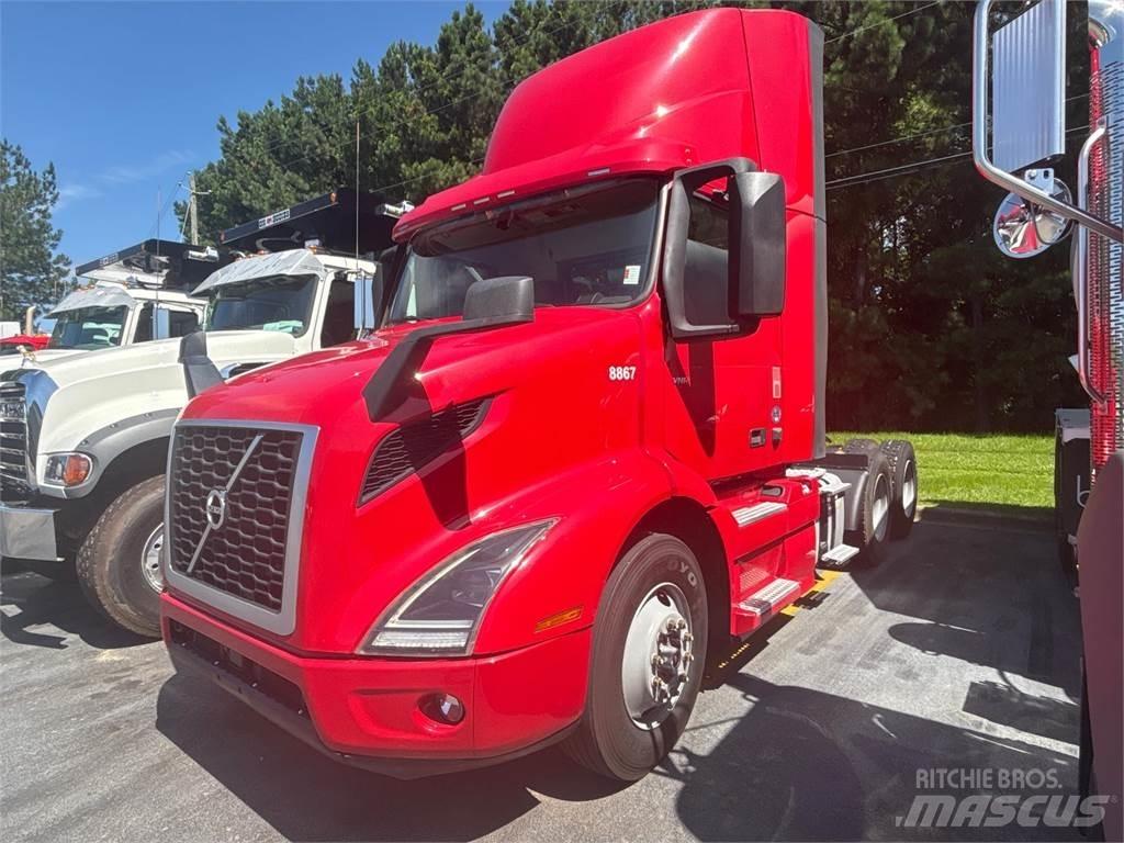 Volvo VNR64T300 牵引车