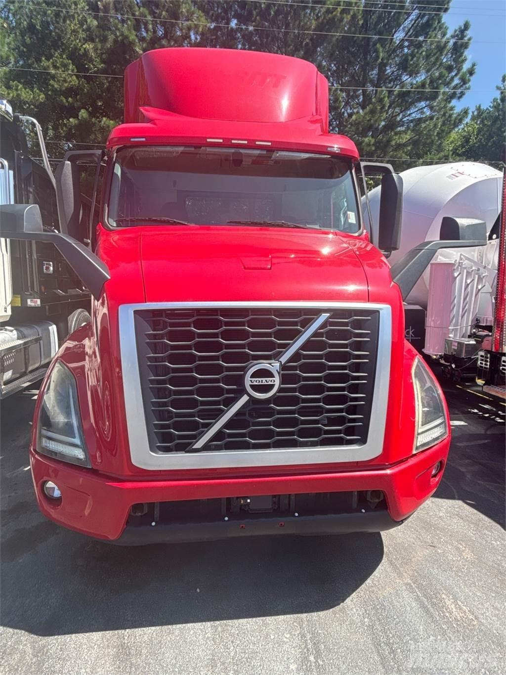 Volvo VNR64T300 牵引车