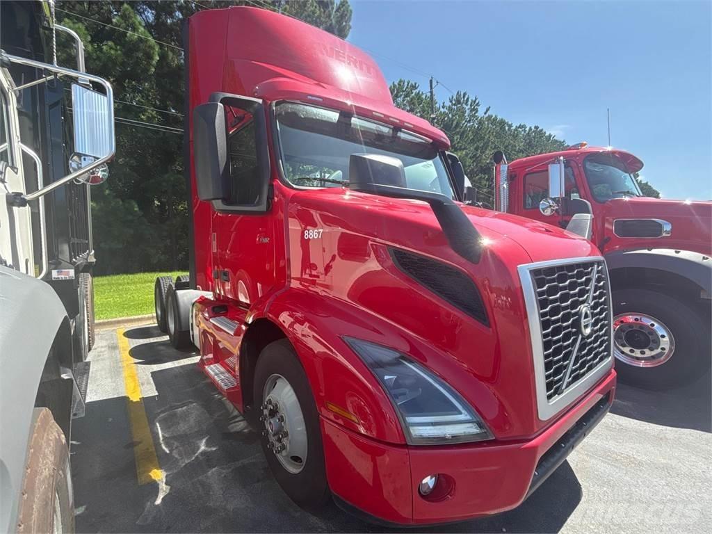 Volvo VNR64T300 牵引车