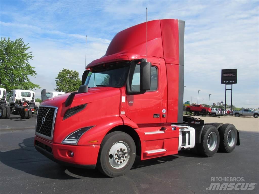 Volvo VNR64T300 牵引车