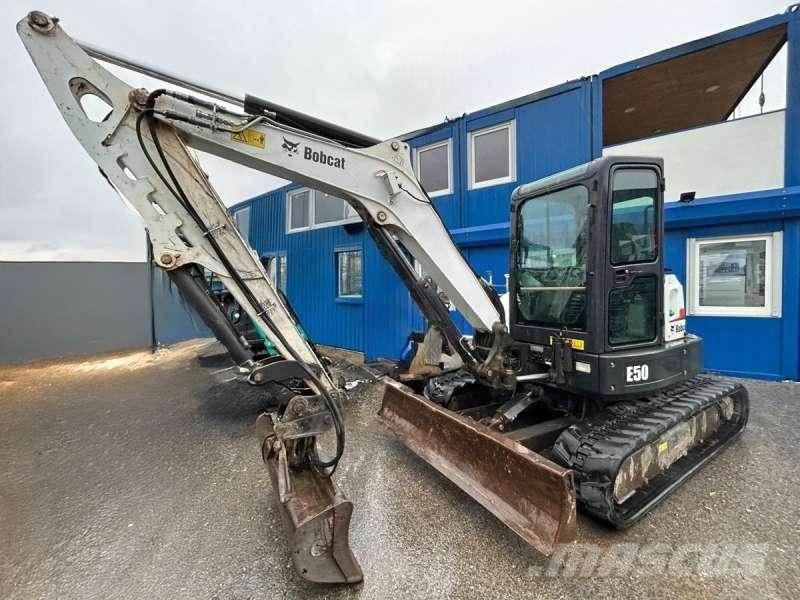 Bobcat E50 小型挖掘机