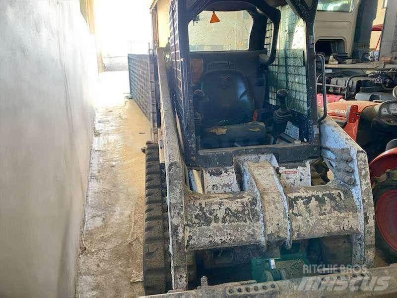 Bobcat T140 小型装载机