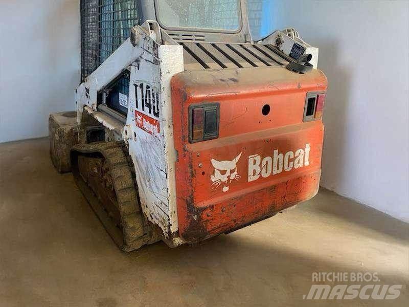 Bobcat T140 小型装载机