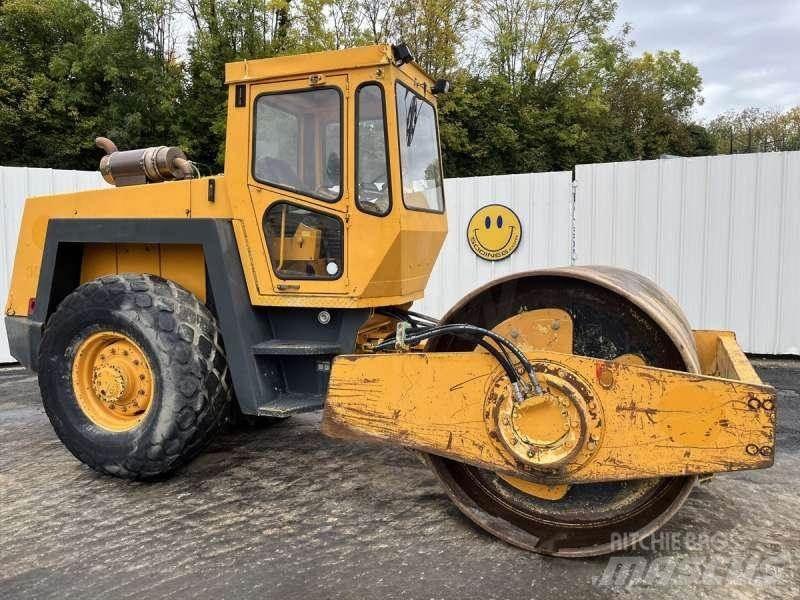 Bomag BW213D 土壤压实机