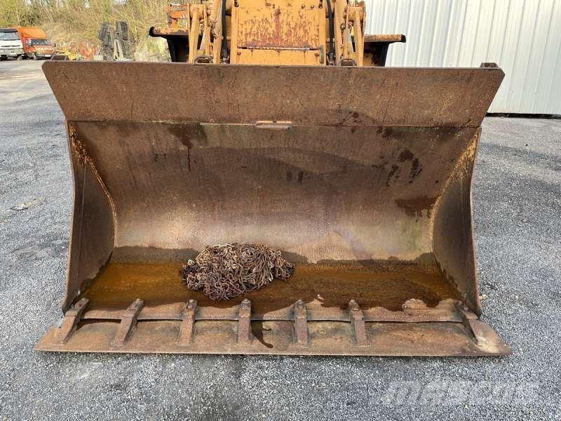 CASE W14 轮式装载机