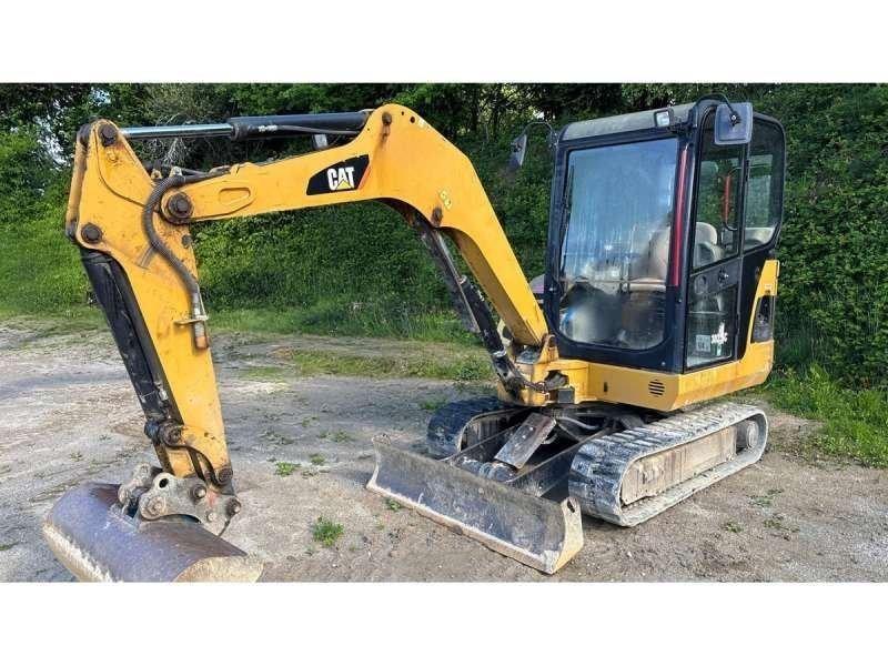 CAT 302.5C 小型挖掘机