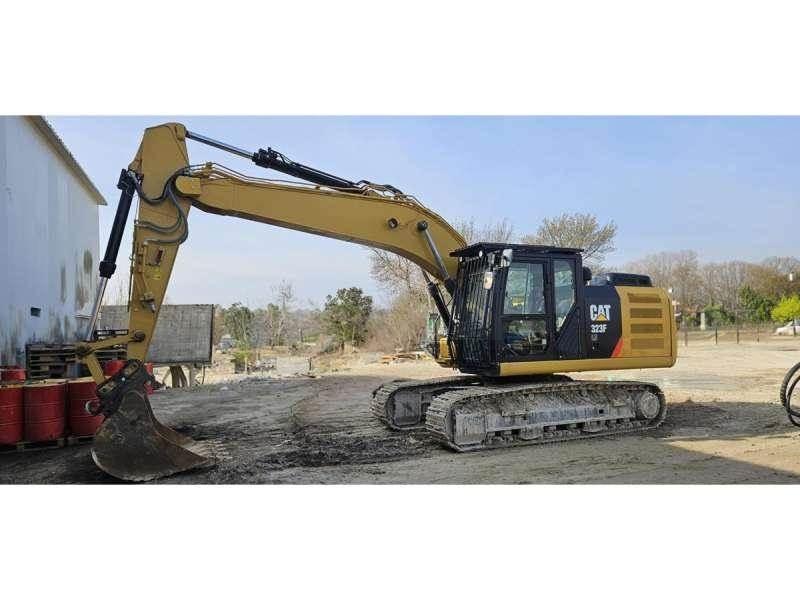 CAT 323F 履带挖掘机