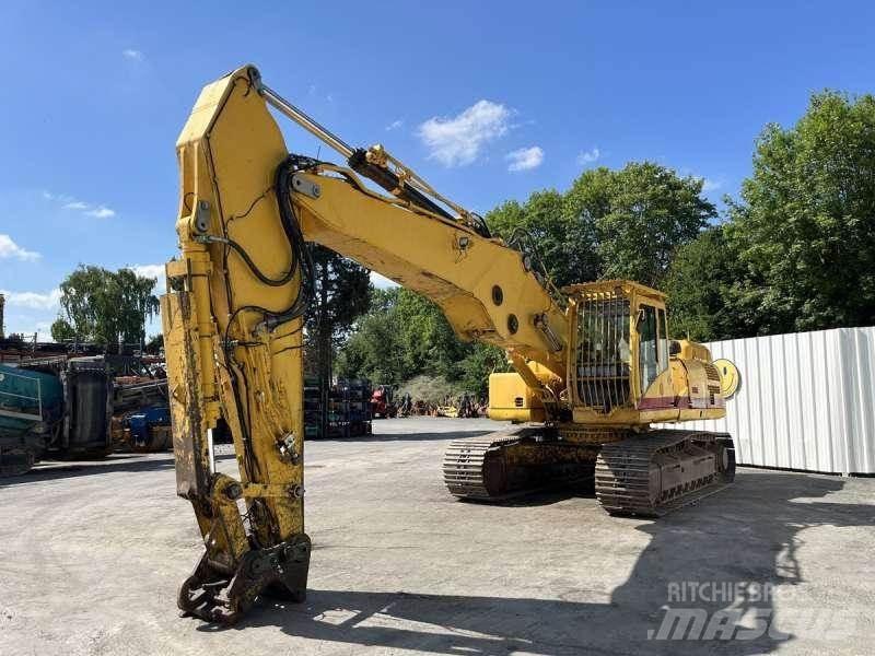 CAT 330D L 组装挖掘机