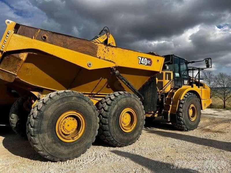CAT 740GC 铰接式自卸车