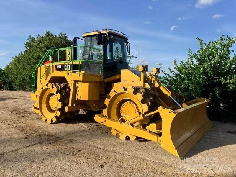 CAT 825H 垃圾压实机