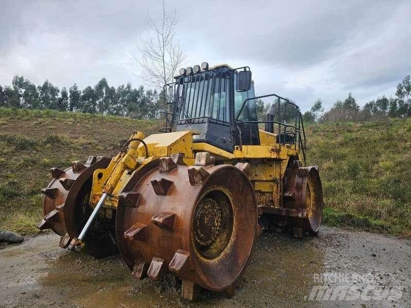 CAT 826GII 土壤压实机