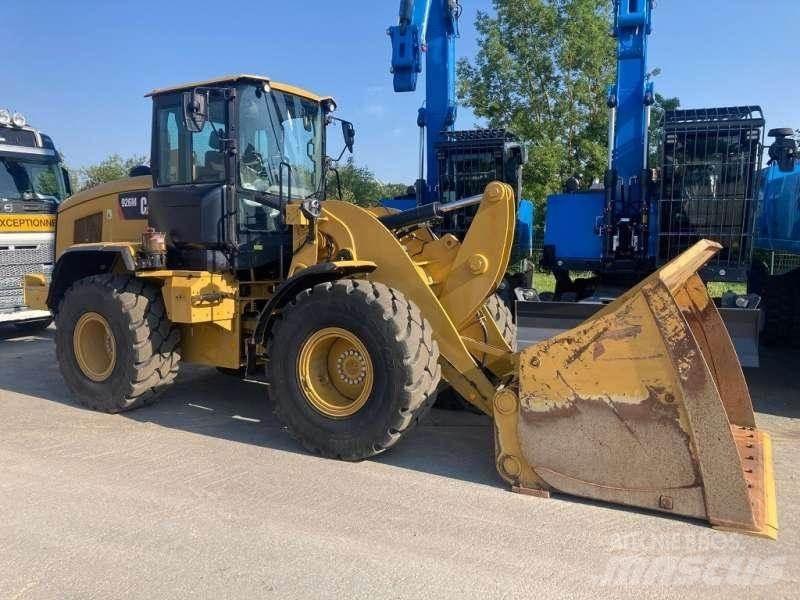 CAT 926M 轮式装载机