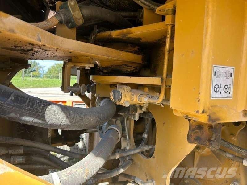 CAT 966G 轮式装载机