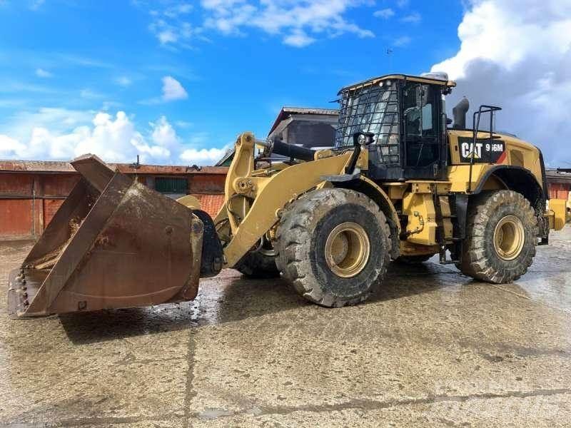 CAT 966M 轮式装载机