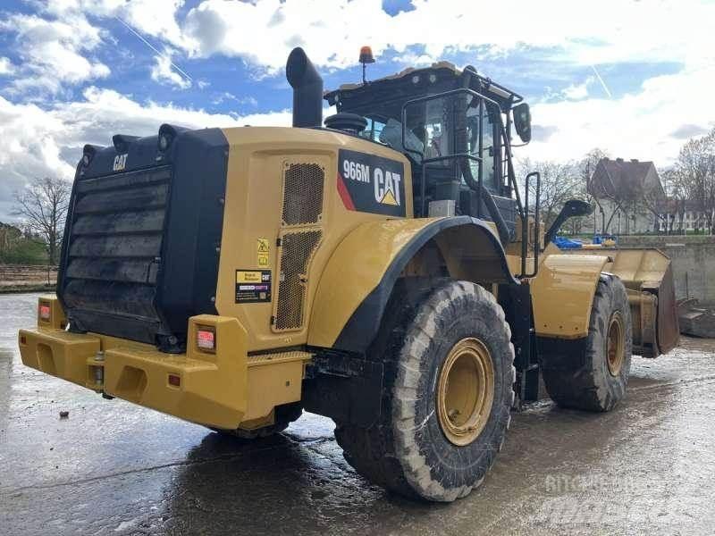CAT 966M 轮式装载机