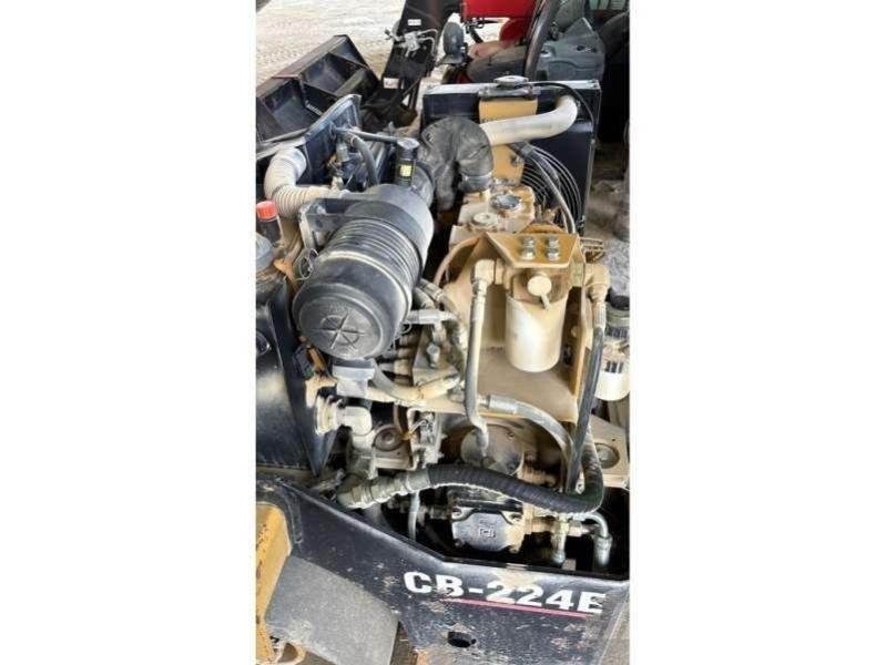 CAT CB-224E 土壤压实机