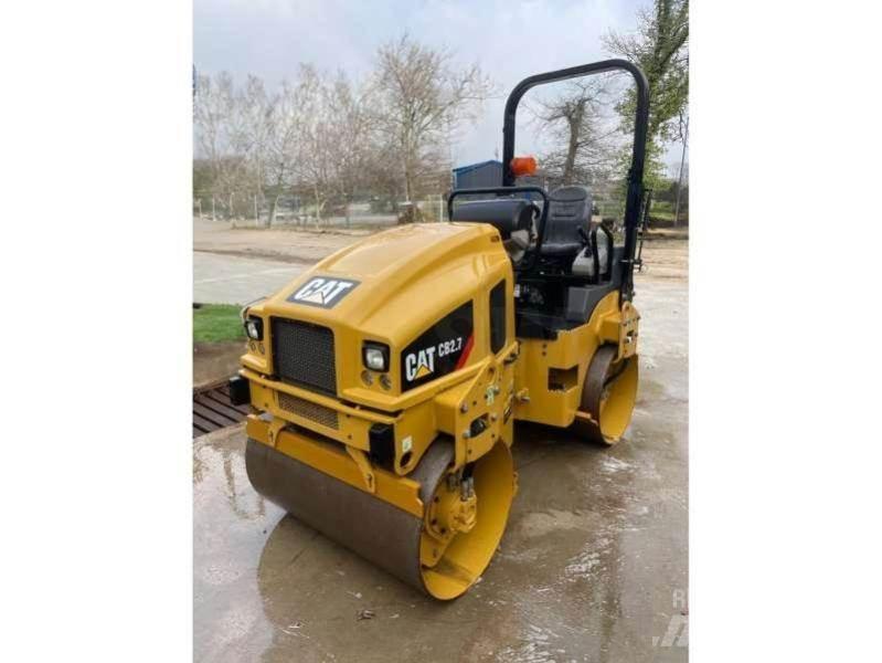CAT CB2.7 土壤压实机