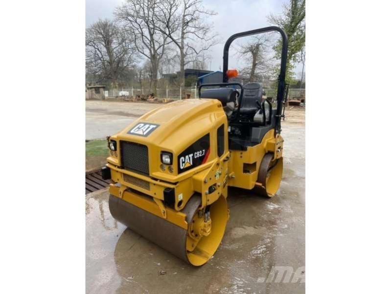 CAT CB2.7 土壤压实机
