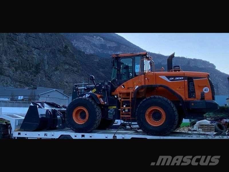 Doosan DL300 轮式装载机
