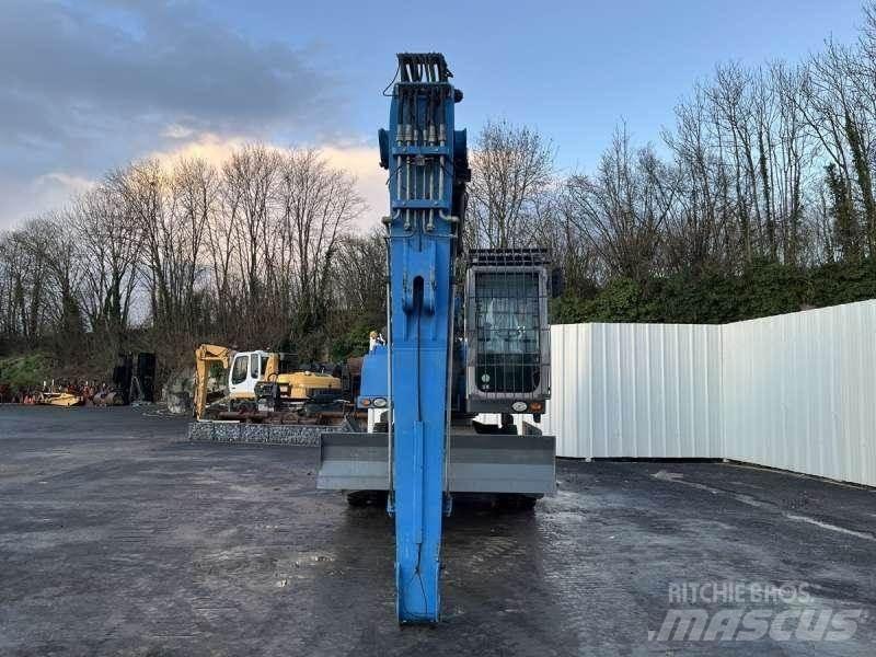 Fuchs MHL320 工业挖掘机